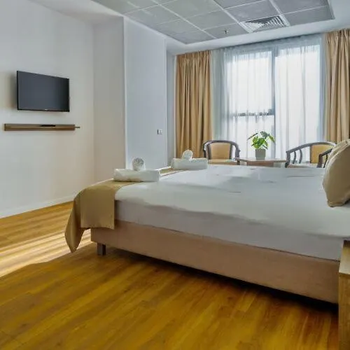 Hotel Sir Fundeni