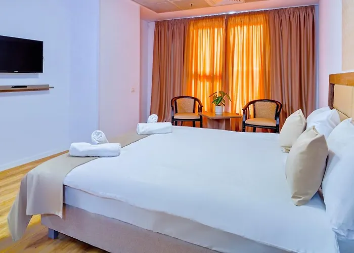 Hotel Sir Fundeni