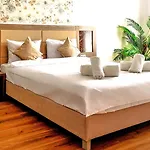 Sir Fundeni ホテル