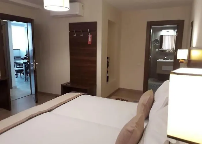 Sir Fundeni Готель Бухарест