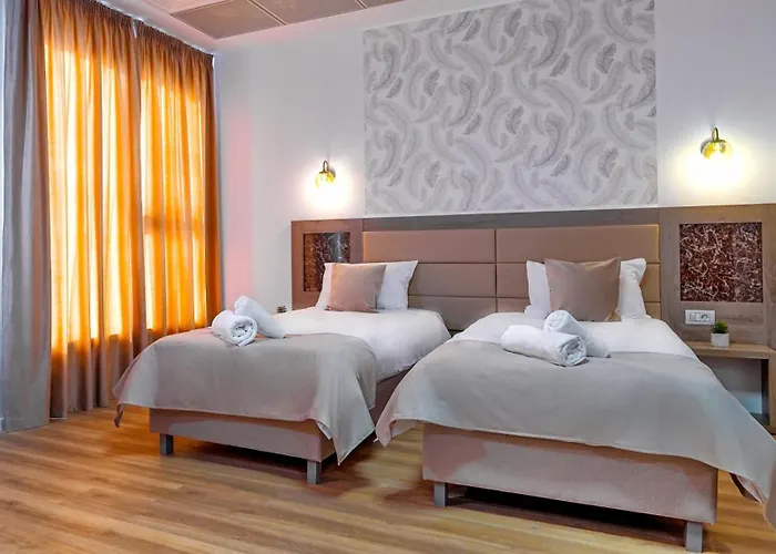 Sir Fundeni Готель