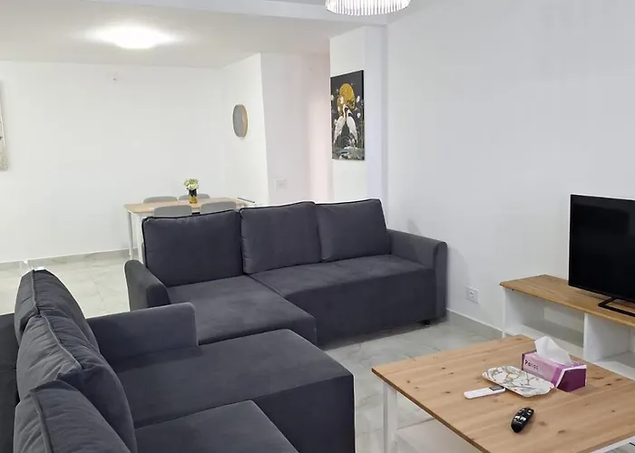 Sir Fundeni Готель