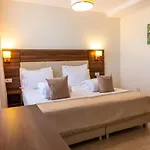 Sir Fundeni Hotel 3*