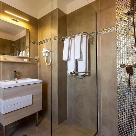 Sir Fundeni Otel Bükreş